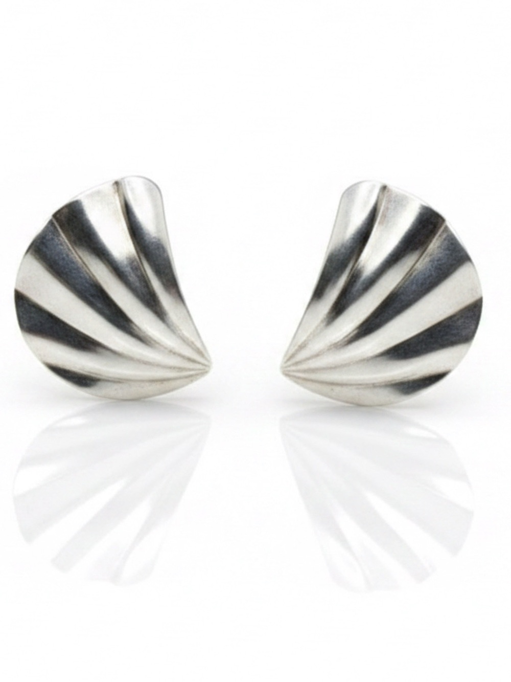 VTG Sterling Silver Modernist Fluted Wing Fan Statement Stud Earrings Pair